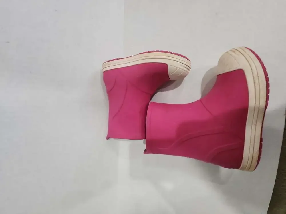 Crocs Handle It Rain Boots Pink Size C9